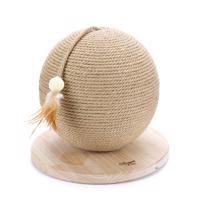 Designed by Lotte Balty M kaparólabda fából macskáknak Ø30x27cm